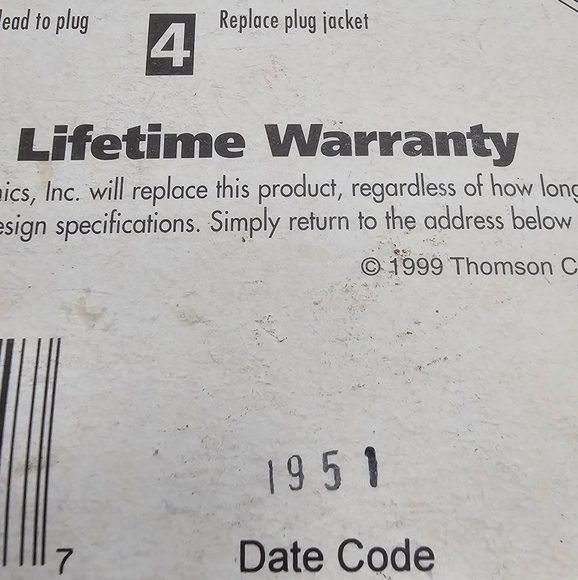 RCA Type Plugs AH16 New In Package Date Code 1951 - Picture 3 of 4